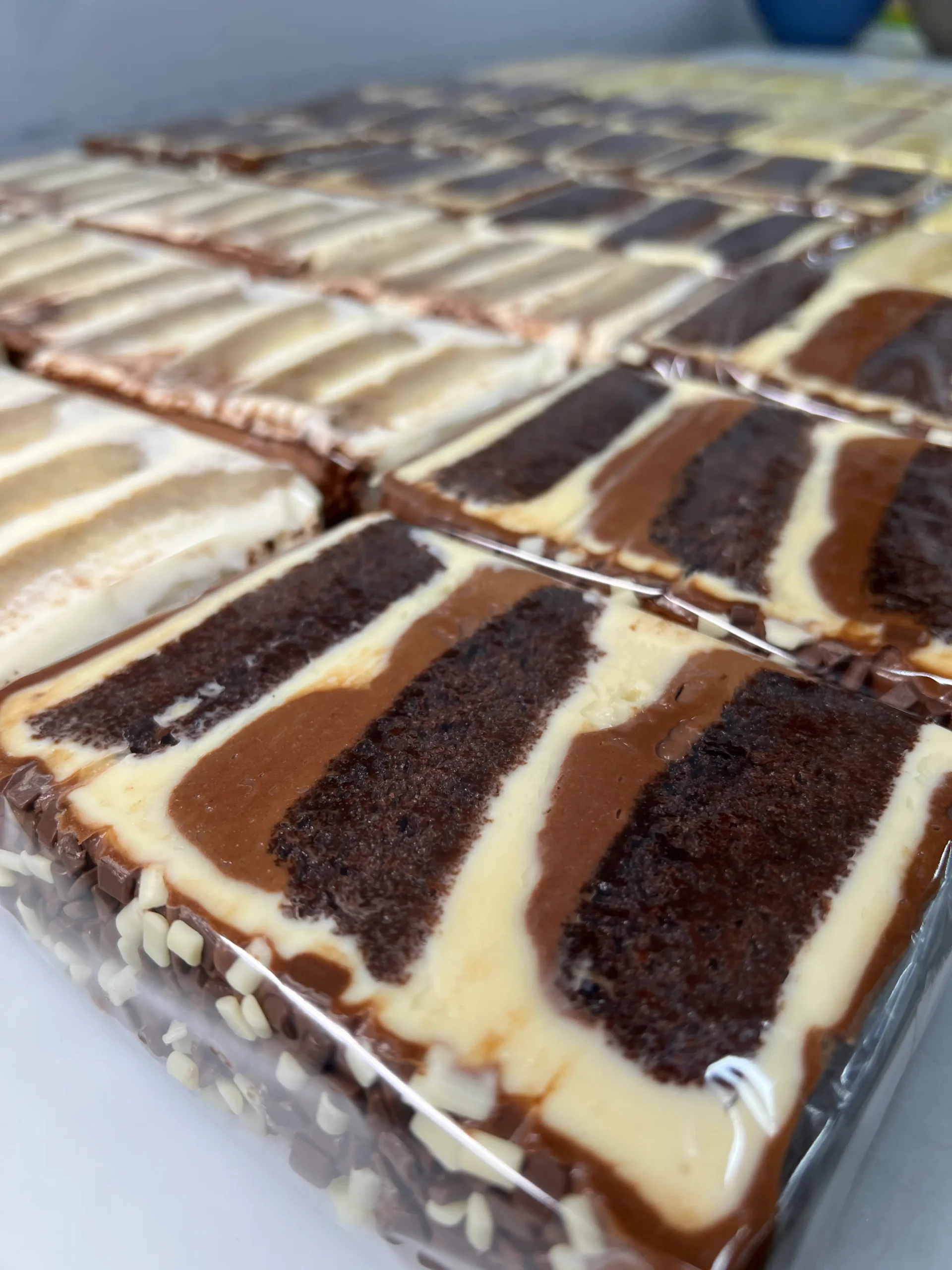 Desenformar cortar e embalar